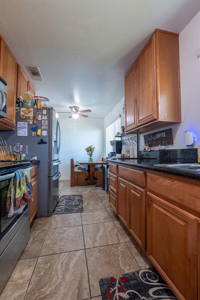 4363 N Eddy Ave, Fresno, CA 93727 - photo 7