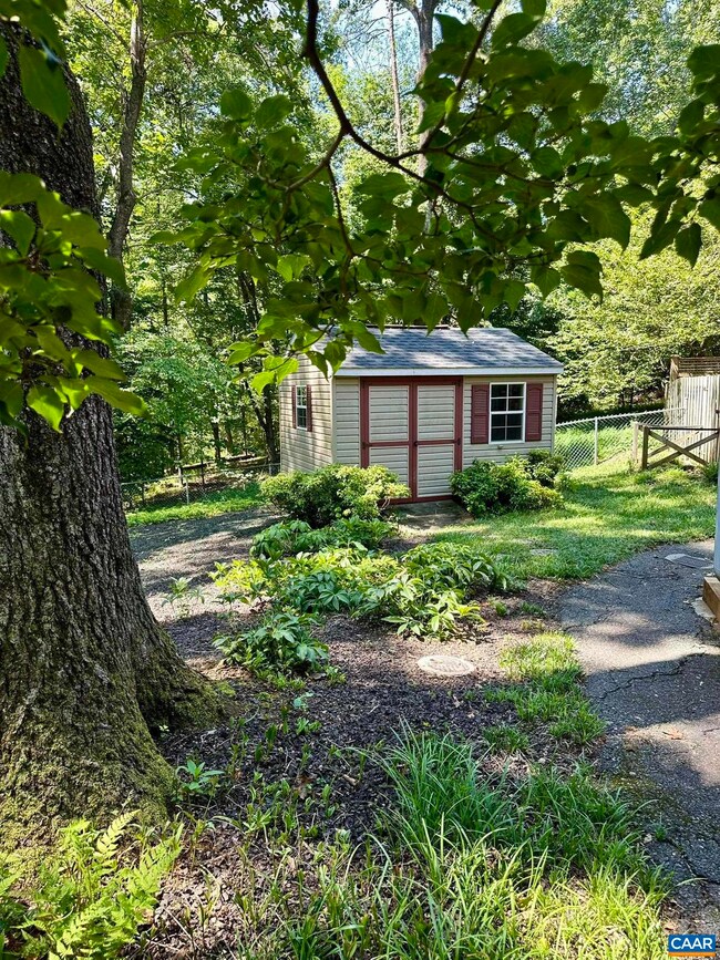 3985 William Ct, Charlottesville, VA 22903 - photo 4