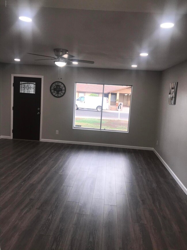 7722 W Devonshire Ave, Phoenix, AZ 85033 - photo 4