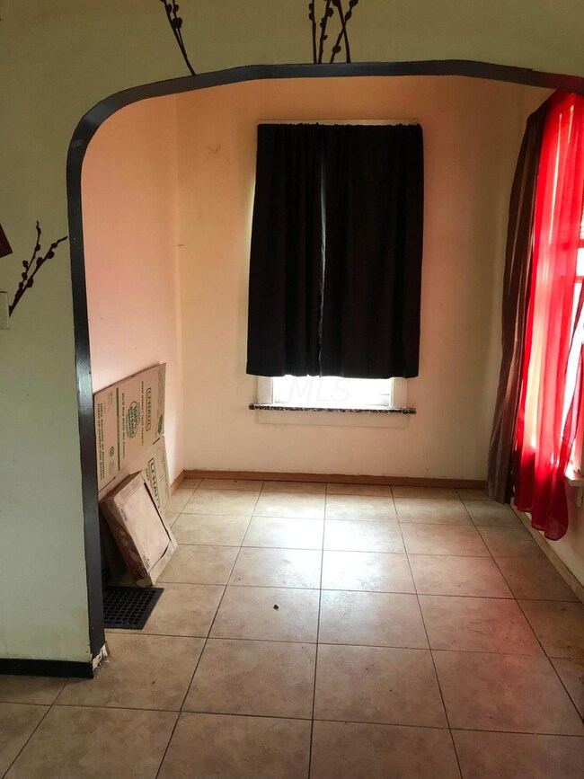 Room Off Kitchen