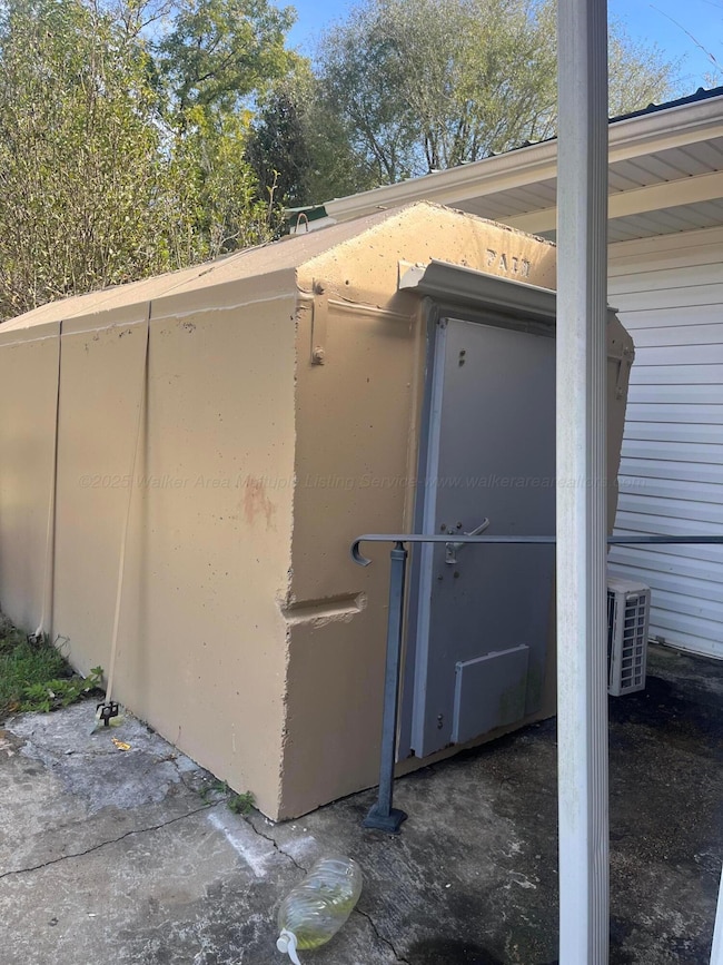 77 Ridge St, Cordova, AL 35550 - photo 2