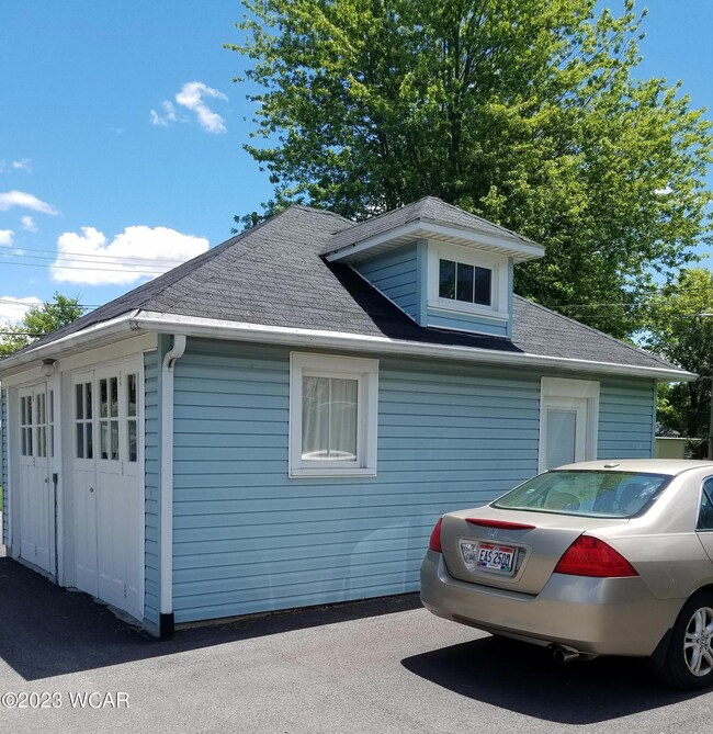 Garage 214 S. Johnson