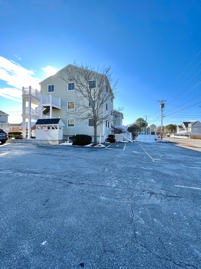 189 E Grand Ave unit 206, Old Orchard Beach, ME 04064 - photo 3