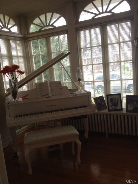 1818 W Highland St, Allentown, PA 18104 - photo 2