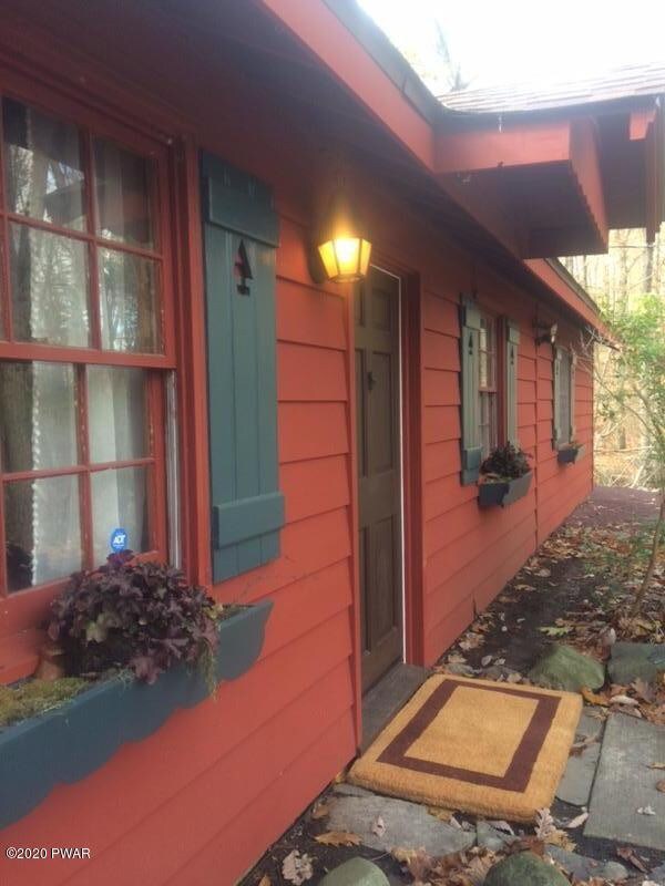 392 Sawkill Rd, Milford, PA 18337 - photo 3