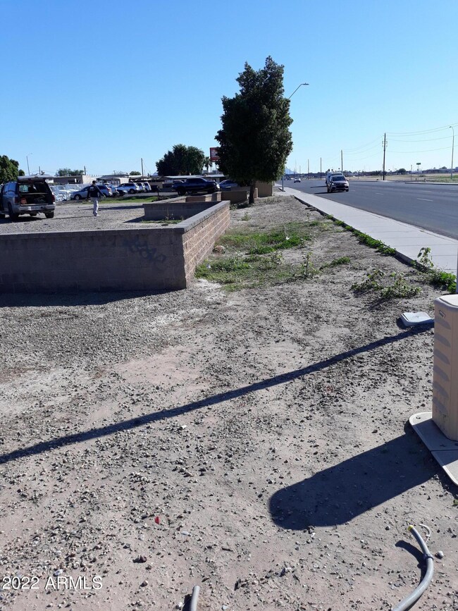 6001 N 57th Dr N unit 18, Glendale, AZ 85301 - photo 2