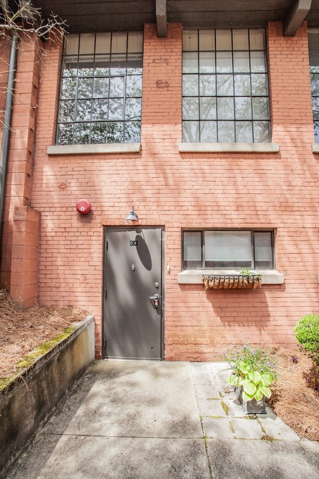 301 Bradley St, Carrollton, GA 30117 - photo 2