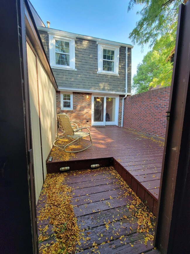 586 Dlyn St unit 1, Columbus, OH 43228 - photo 4