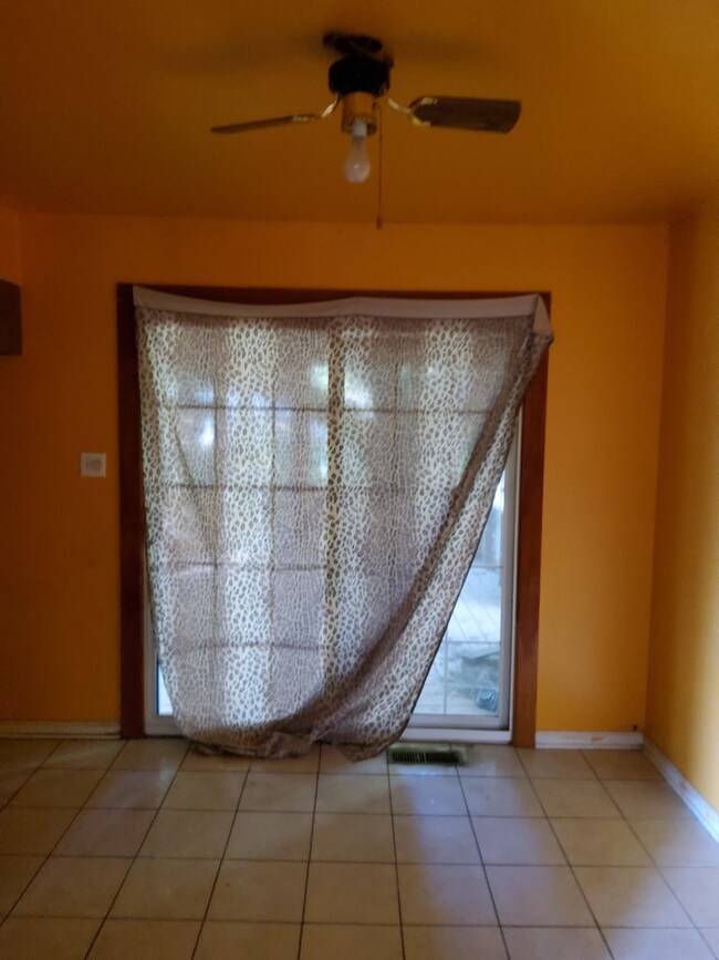 3506 Hazel Ln, Hazel Crest, IL 60429 - photo 3