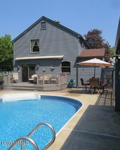 pool area2