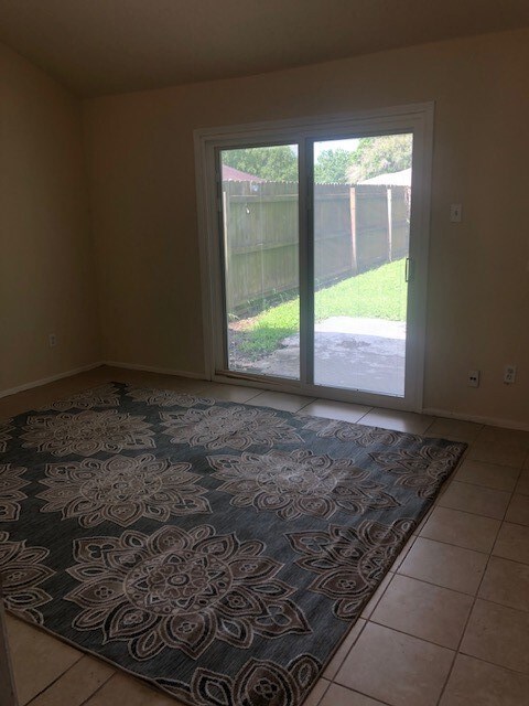 11025 Crinkleawn Dr, Houston, TX 77086 - photo 5