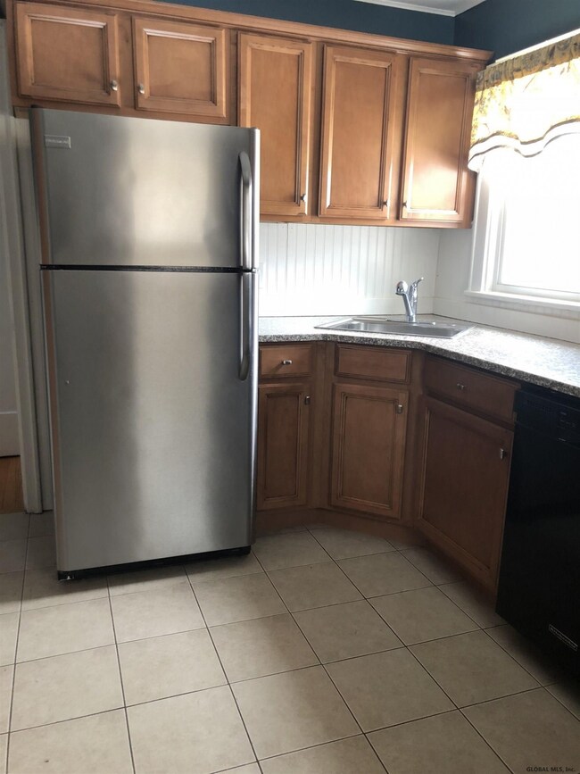 36 Cooper Ave, Troy, NY 12180 - photo 5