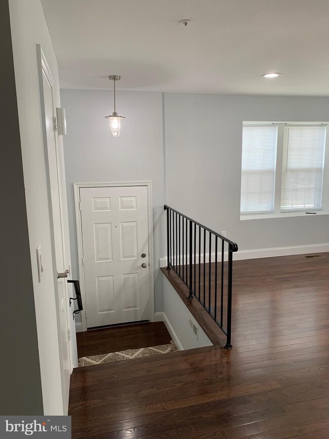 915 Newington Ct, Capitol Heights, MD 20743 - photo 3