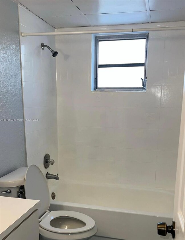 575 W 69th St unit 208, Hialeah, FL 33014 - photo 6