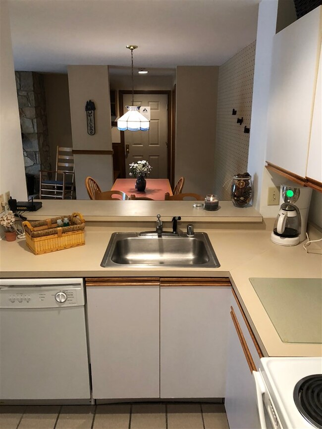 17 Trailside Village Way unit G-17, Dover, VT 05356 - photo 7