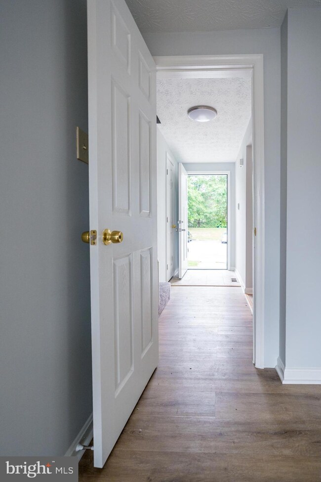 7218 Procopio Cir, Columbia, MD 21046 - photo 5