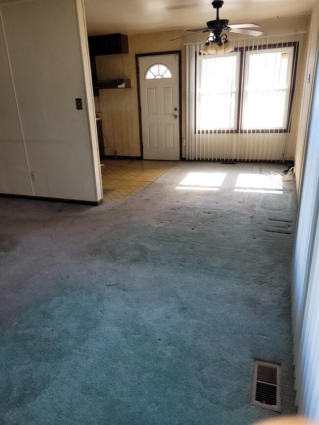 4350 E Guadalupe Cir, East Chicago, IN 46312 - photo 3