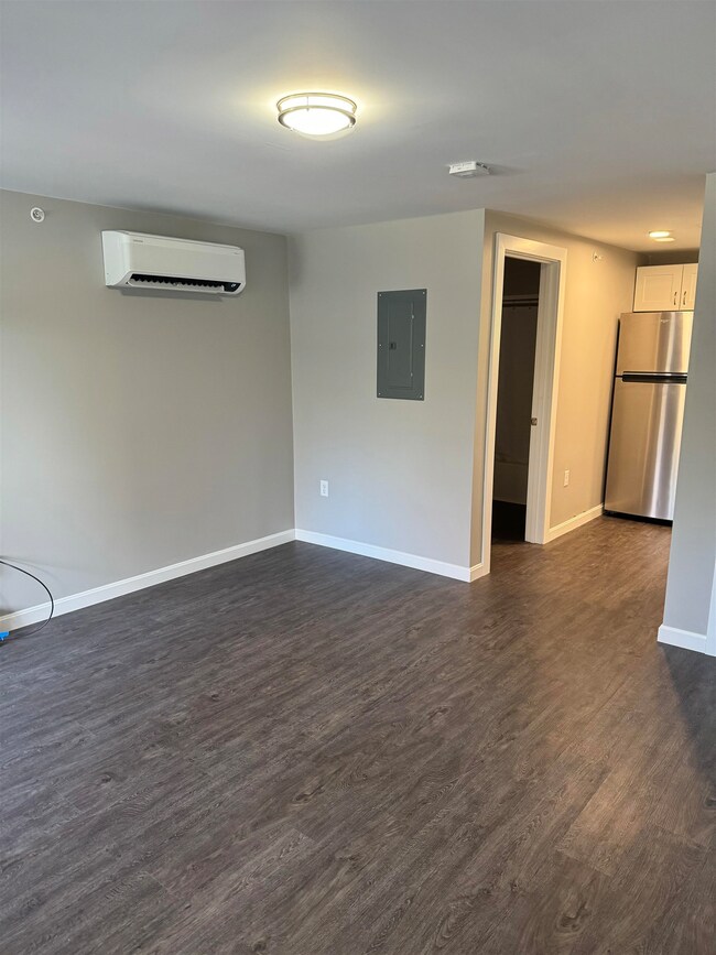 24 Monarch Way unit 206, Portsmouth, NH 03801 - photo 3