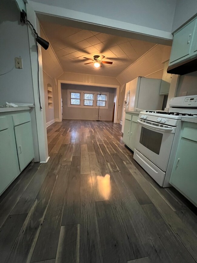 5226 W George St unit 2, Chicago, IL 60641 - photo 4