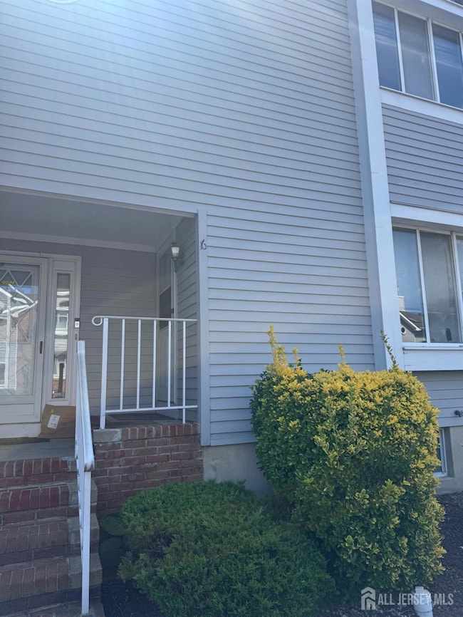 16 Dawn Ct, Monmouth Junction, NJ 08852 - photo 2