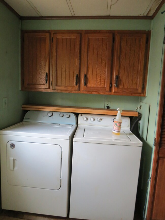 64 Judith St, Danville, NH 03819 - photo 7