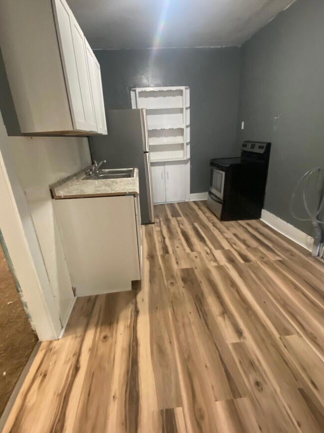 1521 S Connor Ave, Joplin, MO 64804 - photo 2