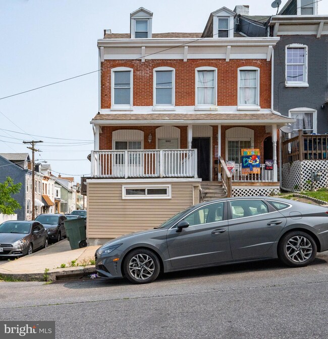 1233 Green St, Reading, PA 19604 - photo 2