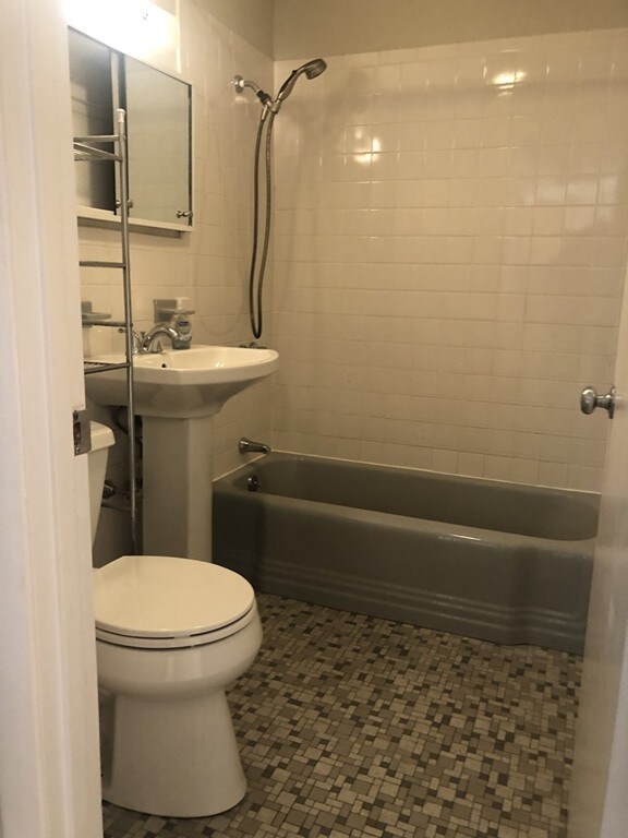 133 Beaconsfield Rd unit 22, Brookline, MA 02445 - photo 6