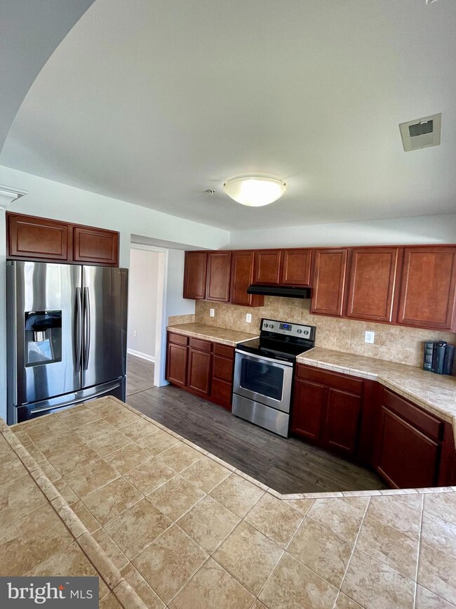 45606 Taras Ct, Great Mills, MD 20634 - photo 7