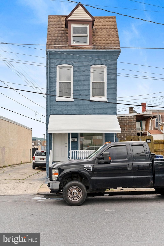 910 Pike St, Reading, PA 19604 - photo 3