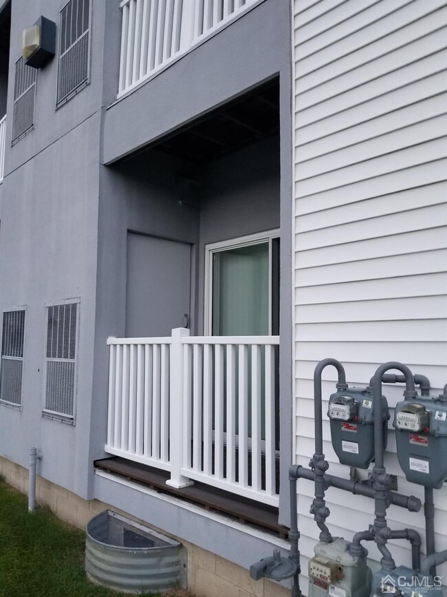 Shore Gate Village Grand Condominium unit 102, South Amboy, NJ 08879 - photo 5