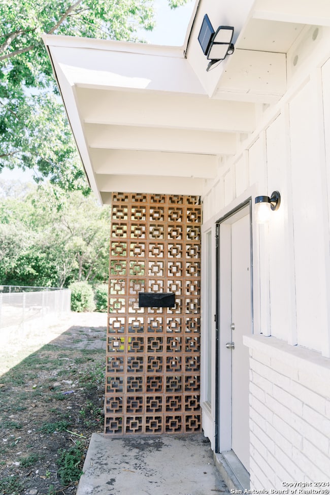 1383 Oblate Dr, San Antonio, TX 78216 - photo 3