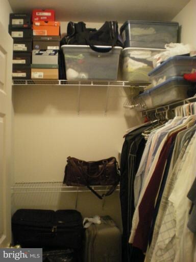 2665 Manhattan Place unit 2/111, Vienna, VA 22180 - photo 3