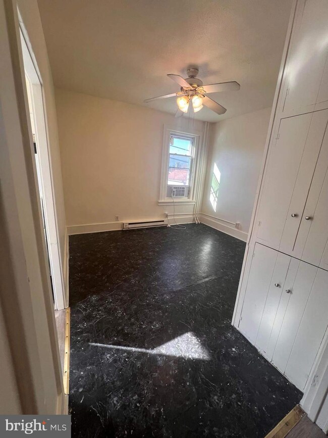 1801 Cotton St unit 2, Reading, PA 19606 - photo 2