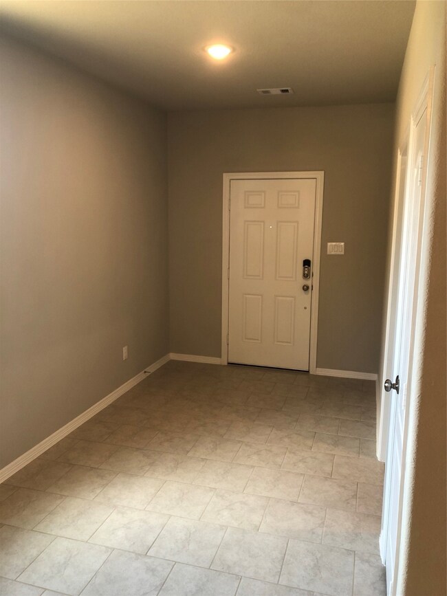 25718 Boxwood Hedge Ln, Tomball, TX 77375 - photo 2