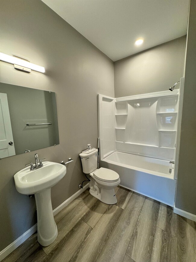 45 Monarch Way unit 104, Portsmouth, NH 03801 - photo 6