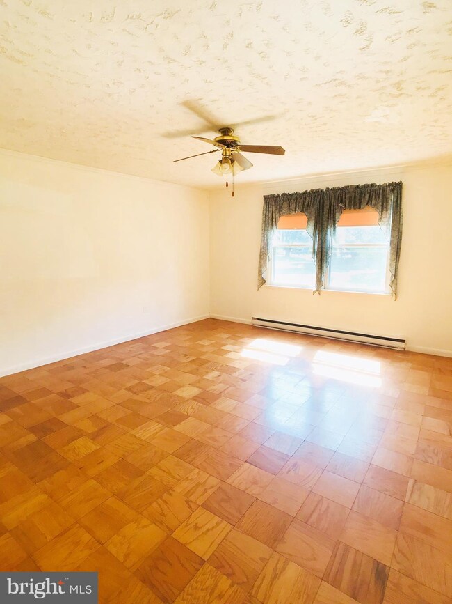 29 Oak Ct, Annapolis, MD 21401 - photo 5