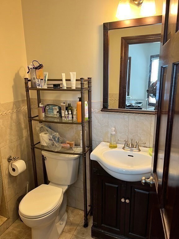 68 Warwick Rd unit 68, Newton, MA 02465 - photo 7