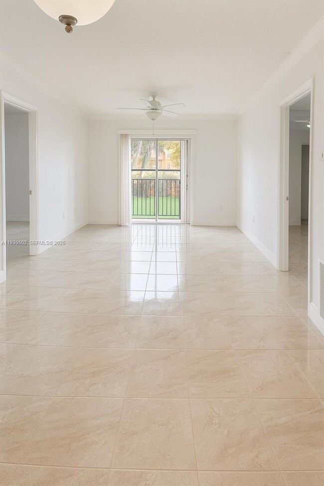 4705 NW 7th St unit 1067, Miami, FL 33126 - photo 4