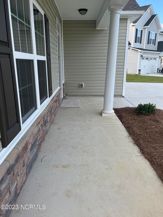 1010 Sailfish St, New Bern, NC 28562 - photo 2