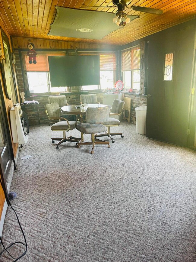 2017 Roanoke Ave, Columbus, OH 43207 - photo 3