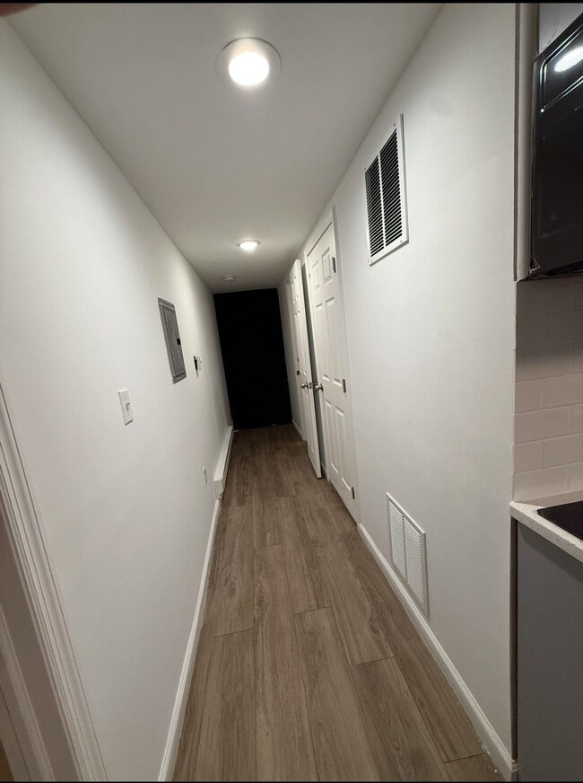 100 Rosa Parks Blvd unit 1, Paterson, NJ 07501 - photo 4