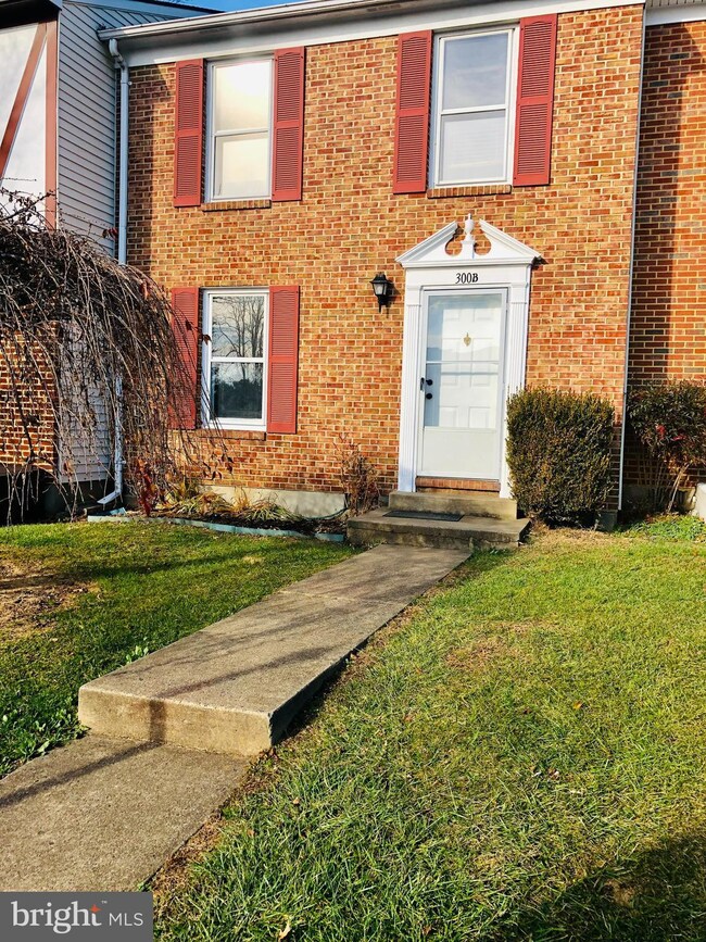 300B S 11th St, Purcellville, VA 20132 - photo 2