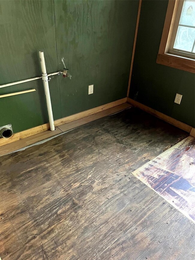 1717 N Main St, Bonham, TX 75418 - photo 7