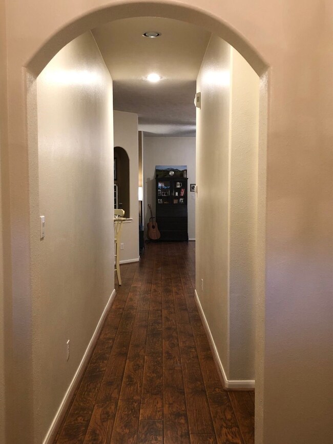 15914 Collinsville Dr, Tomball, TX 77377 - photo 2