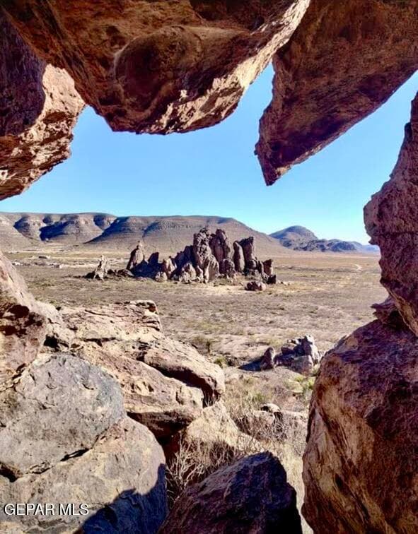 18541 Carinha Ave, El Paso, TX 79938 - photo 7