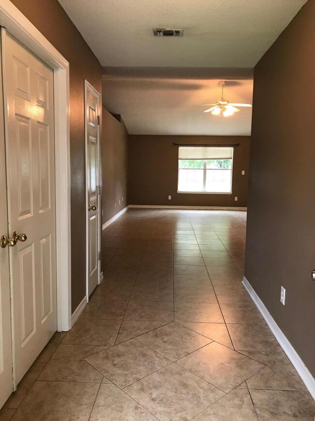 6952 Cotton Boll Ln Pic 3