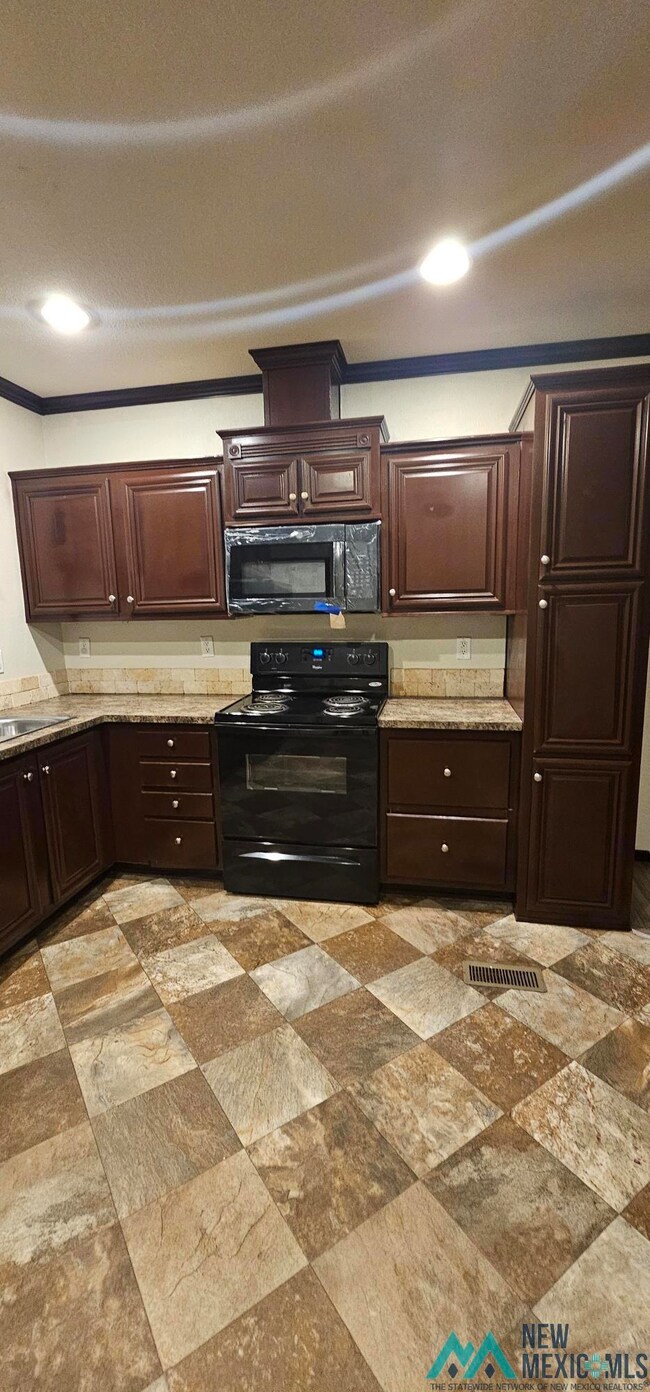 2109 Algerita St, Carlsbad, NM 88220 - photo 5