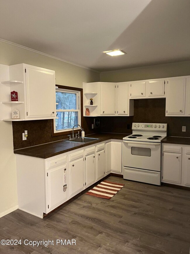 406 Roaring Brook Rd, East Stroudsburg, PA 18302 - photo 4