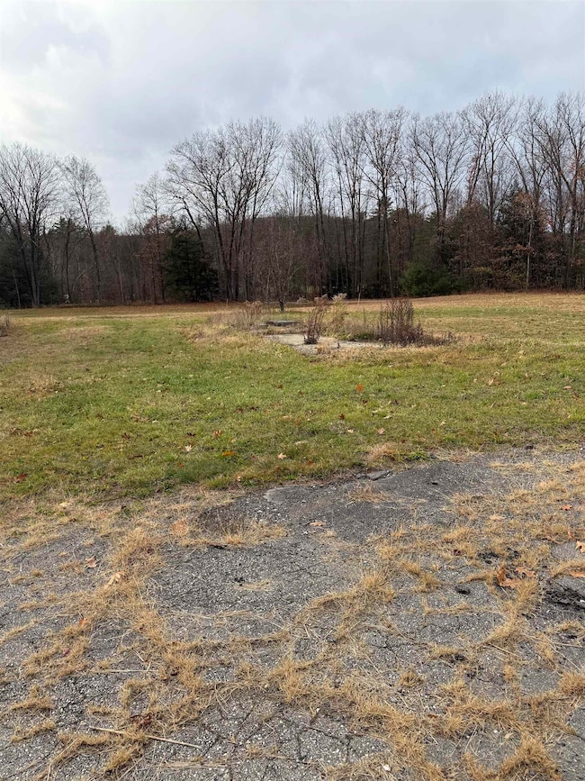 81 River Rd, Charlestown, NH 03603 - photo 3